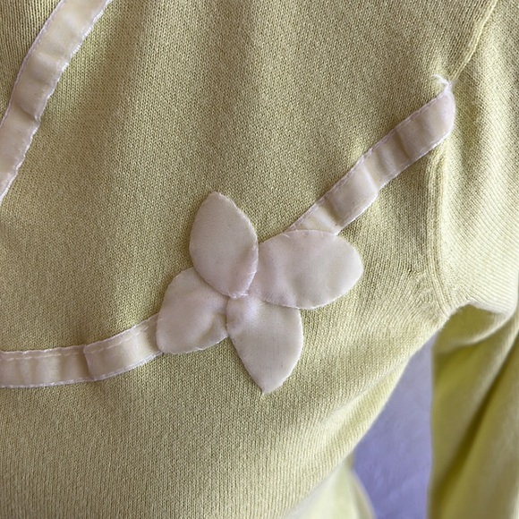 Dillard’s Intuitions Vintage Sweater, Size S, Velvet Trim, Faux Pearl Buttons - Picture 3 of 11